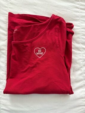 Universal Thread Red 'Be Mine' Sleep Top